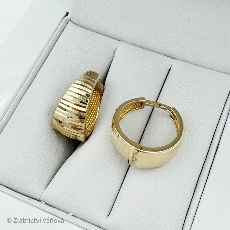 Žluté zlato náušnice kroužkového typu broušené